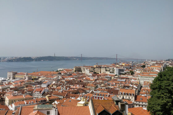 vista sui tetti di Lisbona